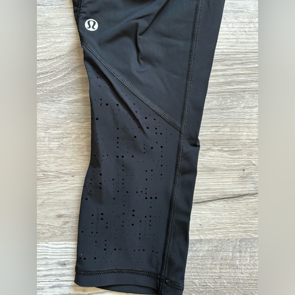 Lululemon leggings Size 4 - Picture 4 of 7